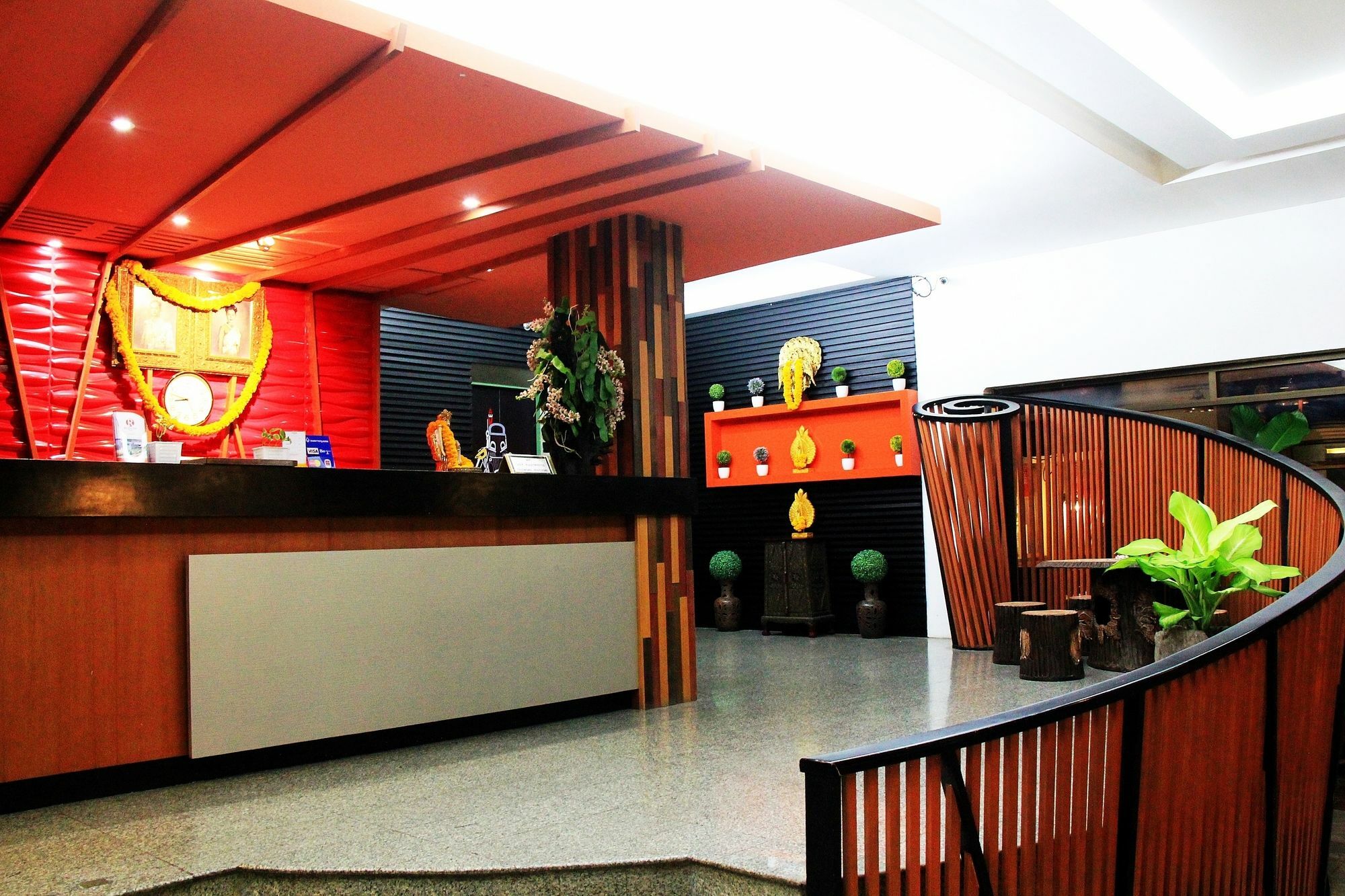 โรงแรมเรือนทิพย์ เชียงราย Ruean Tip Hotel Exteriér fotografie