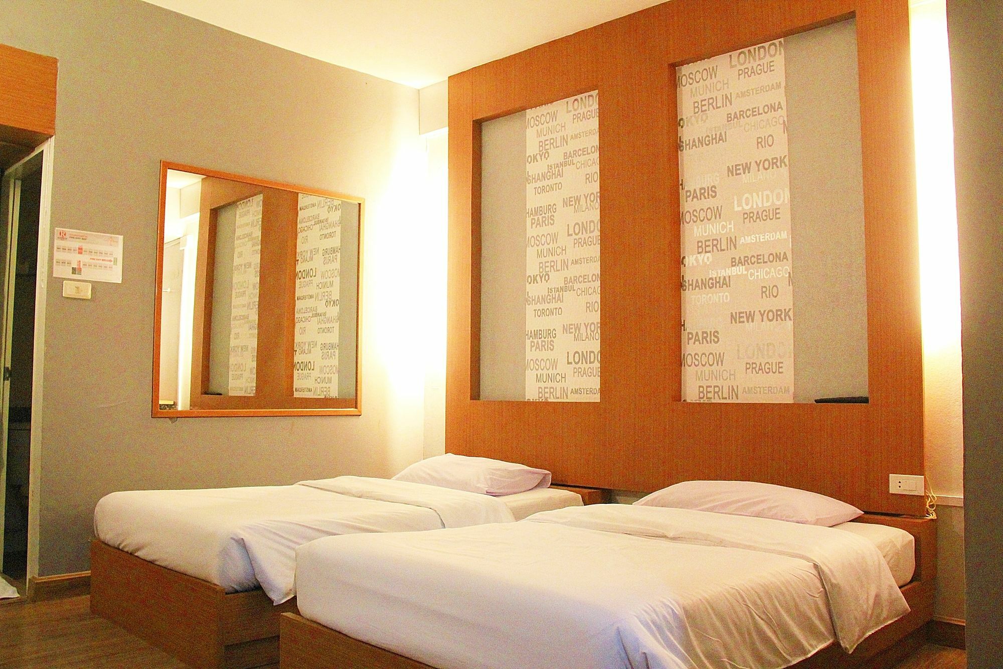 โรงแรมเรือนทิพย์ เชียงราย Ruean Tip Hotel Exteriér fotografie